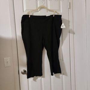 NWT Active studio crop athletic pants